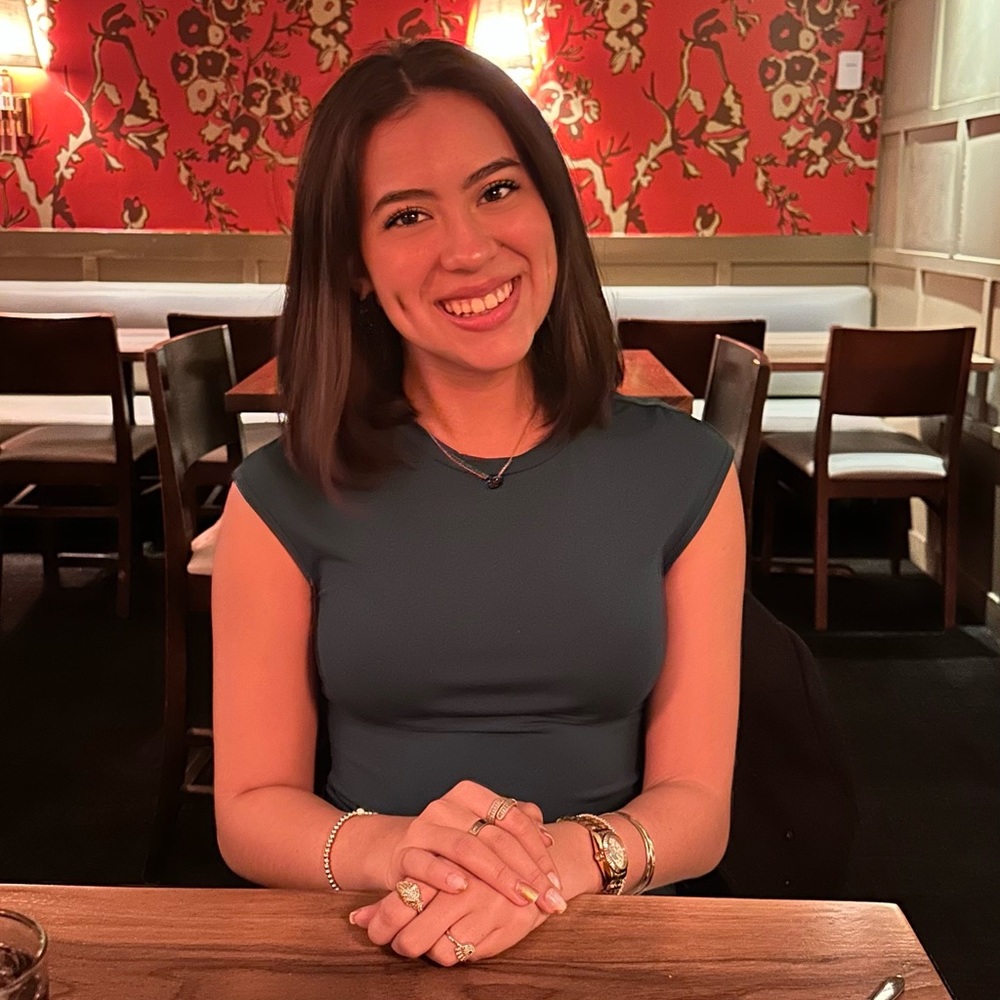 Meet your Posher, Daniella
